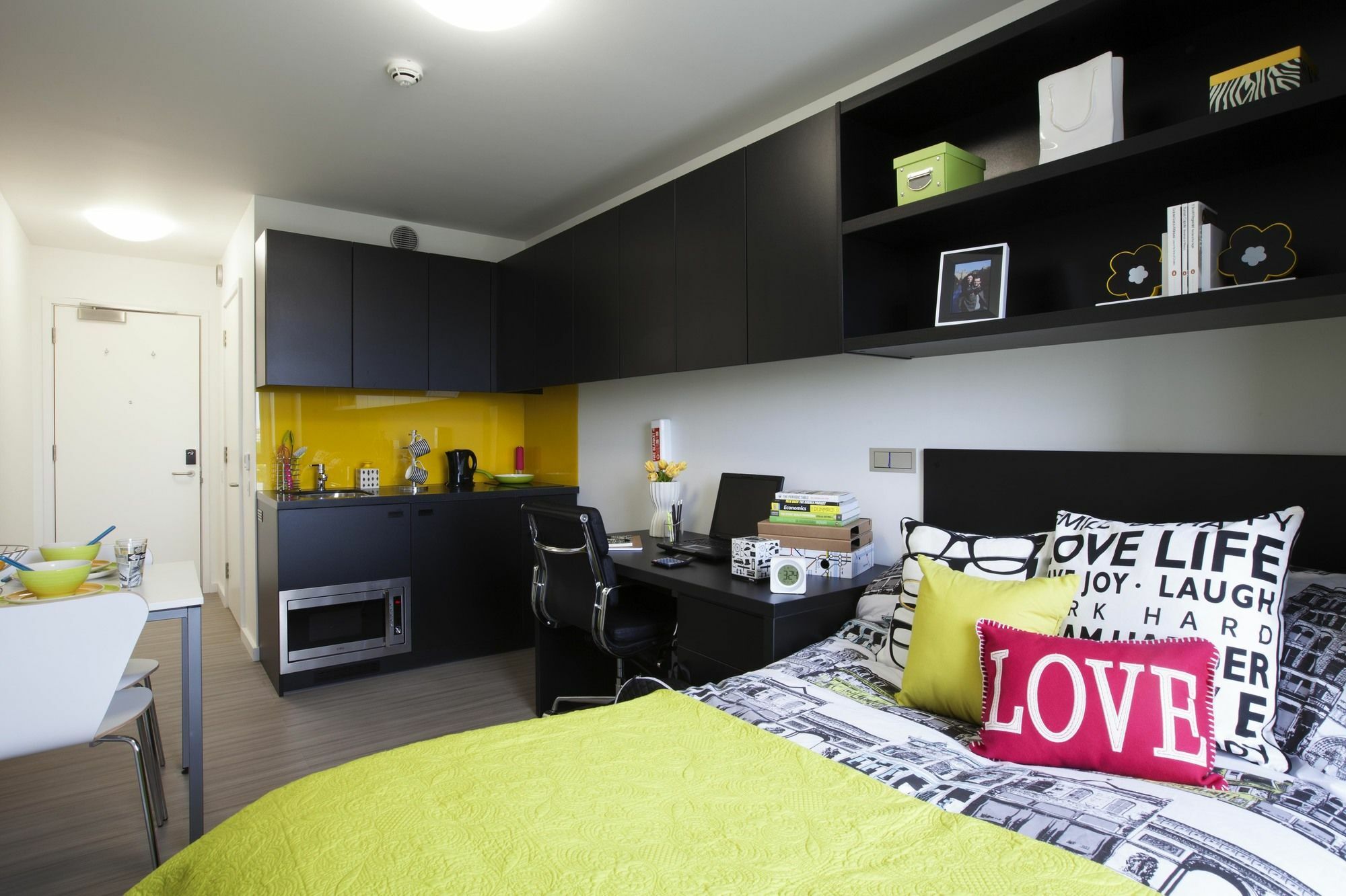 Pure Citystay Hammersmith Лондон Экстерьер фото